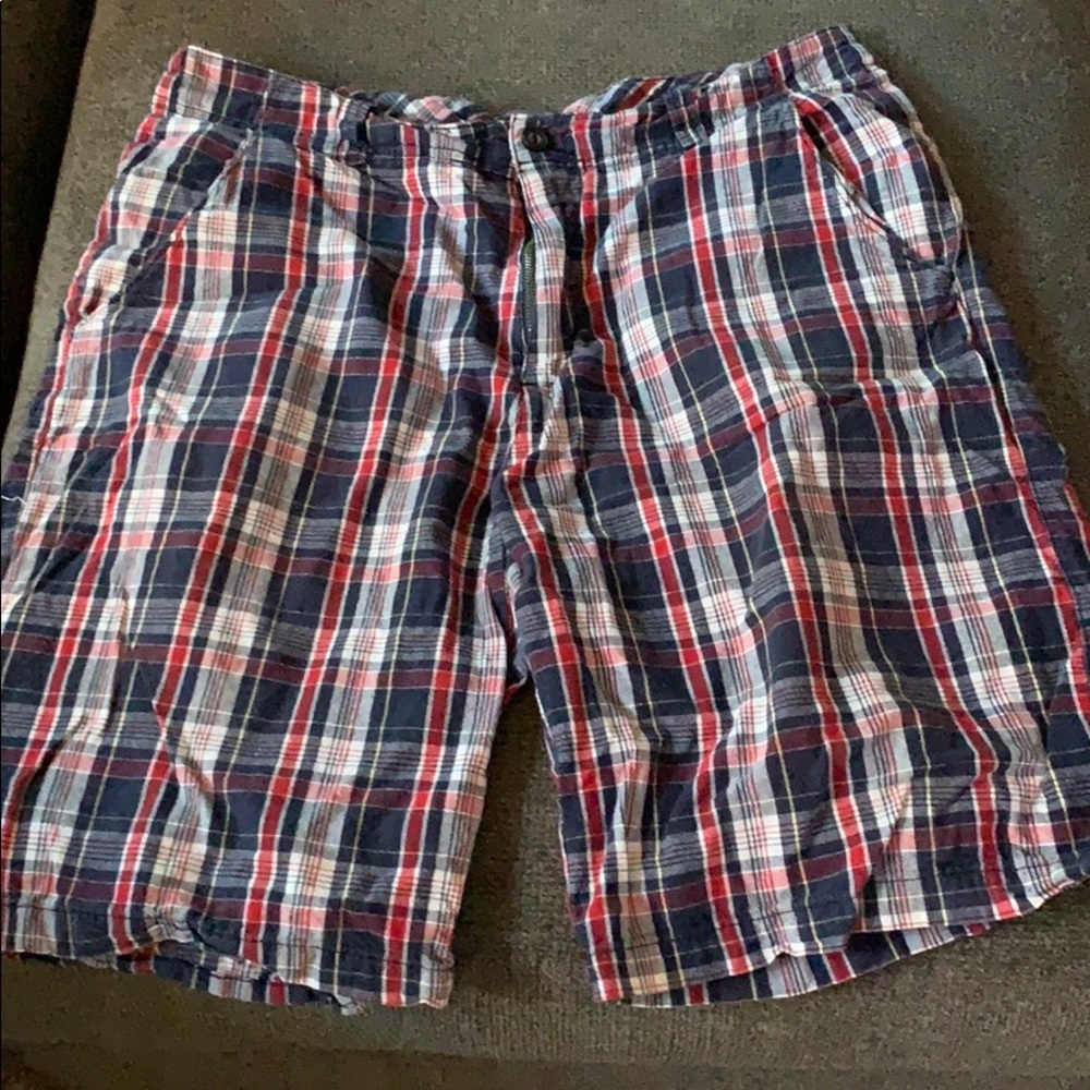 Men’s plaid dress shorts